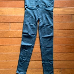 Post partum leggings